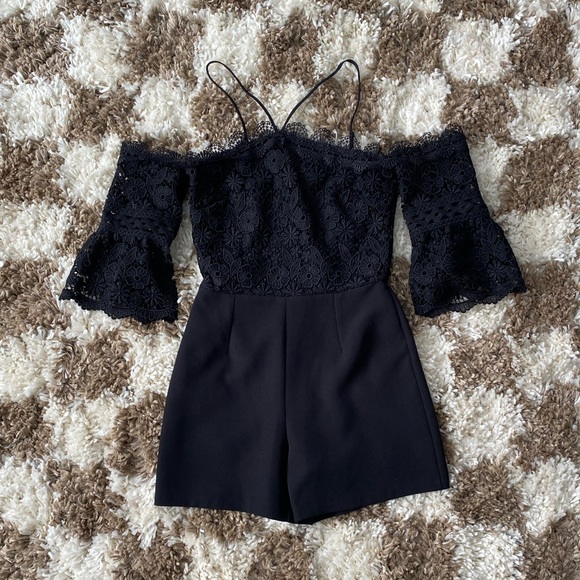 Lace cold shoulder Romper - Picture 1 of 8
